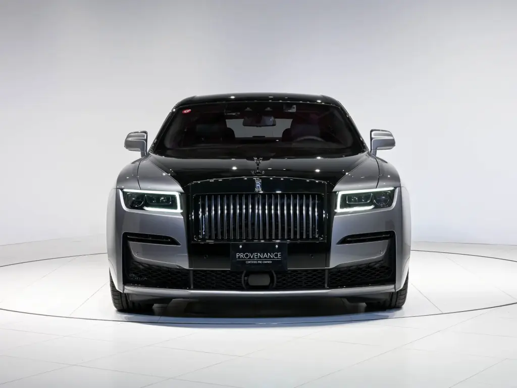 1/64 Rolls Royce Ghost シリアルナンバー入り 1:64 Rolls Royce Ghost extended wheel base - Dealer edition